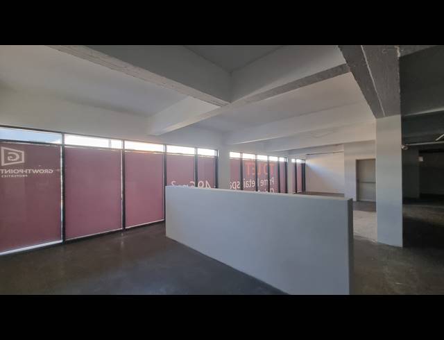 496M² RETAIL TO LET IN WOODSTOCK